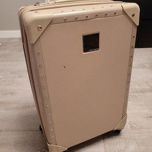 Vincent camuto luggage 21 inch Spinner Carry-On